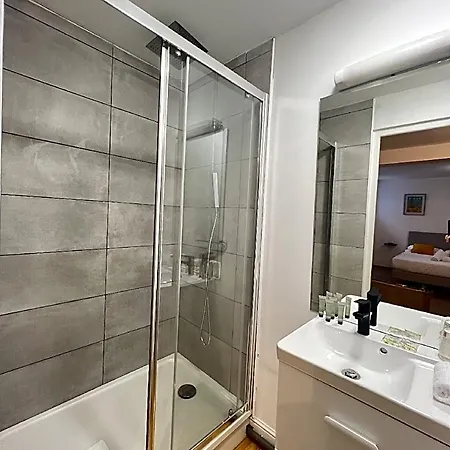 Hotel La Place 2*
